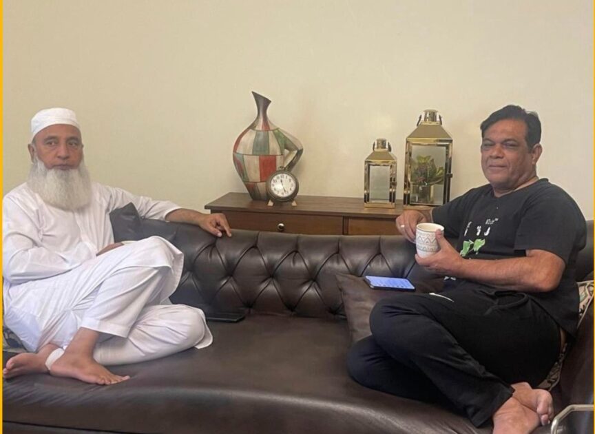 Former Cricketers Saeed Anwar and Rashid Latif Reunite