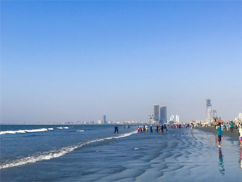 Hot and Dry Conditions to Persist in Karachi with Sea Breezes Suspended for Most of the Day