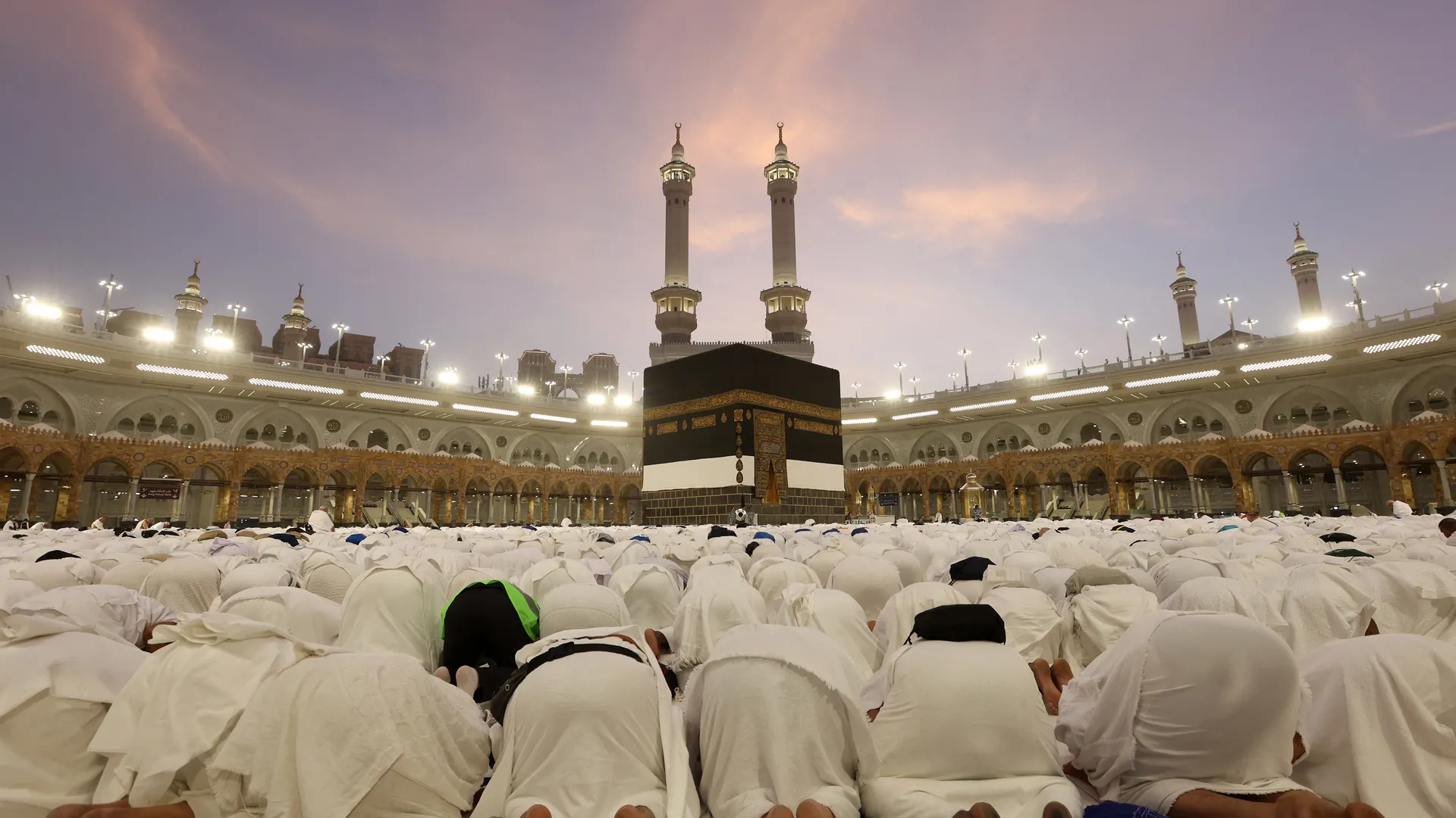 Over 1.6 Million Muslims from Across the Globe Perform Hajj 2025